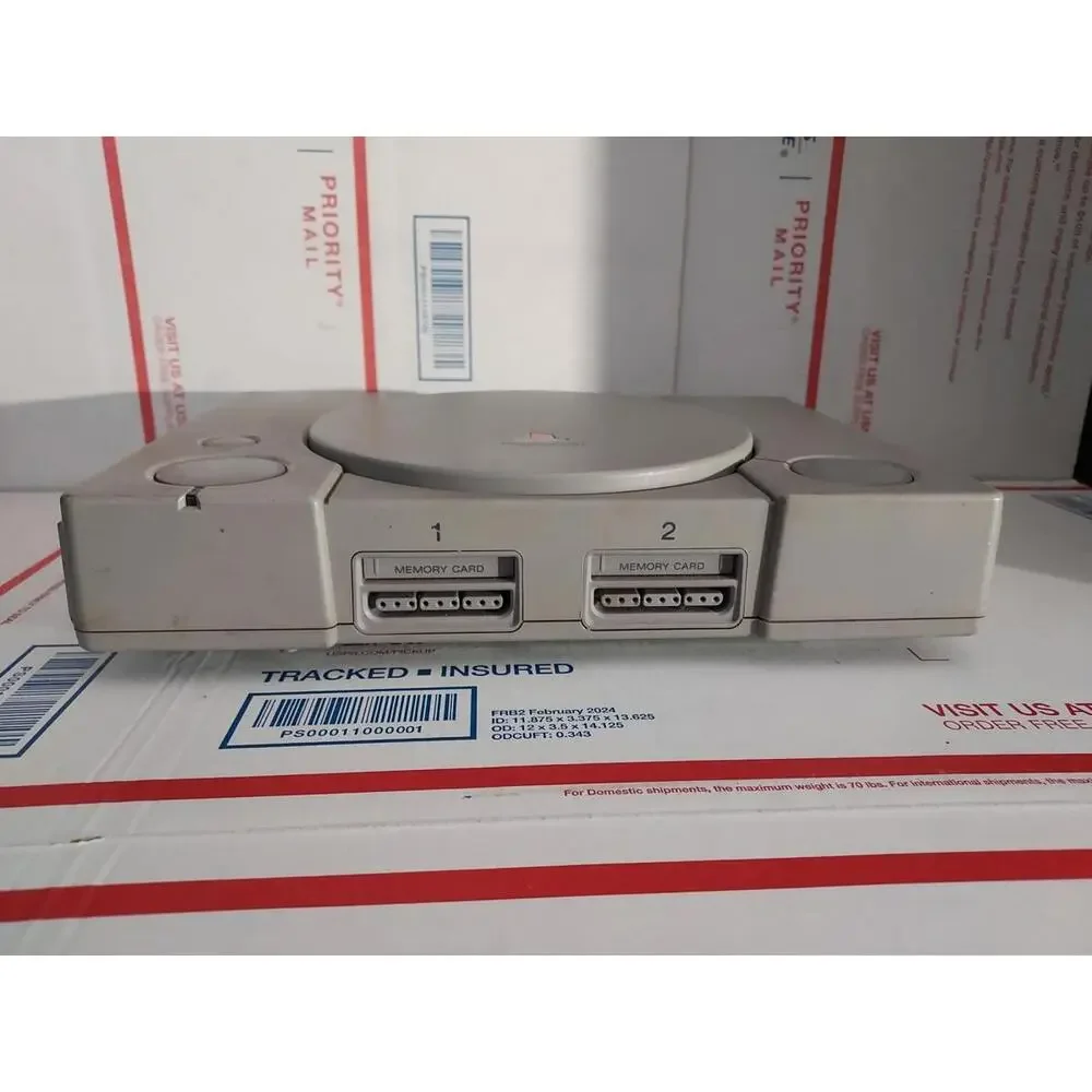 Sony PlayStation PS1 Console Only Powers On, No Power Cord Included - T6#203